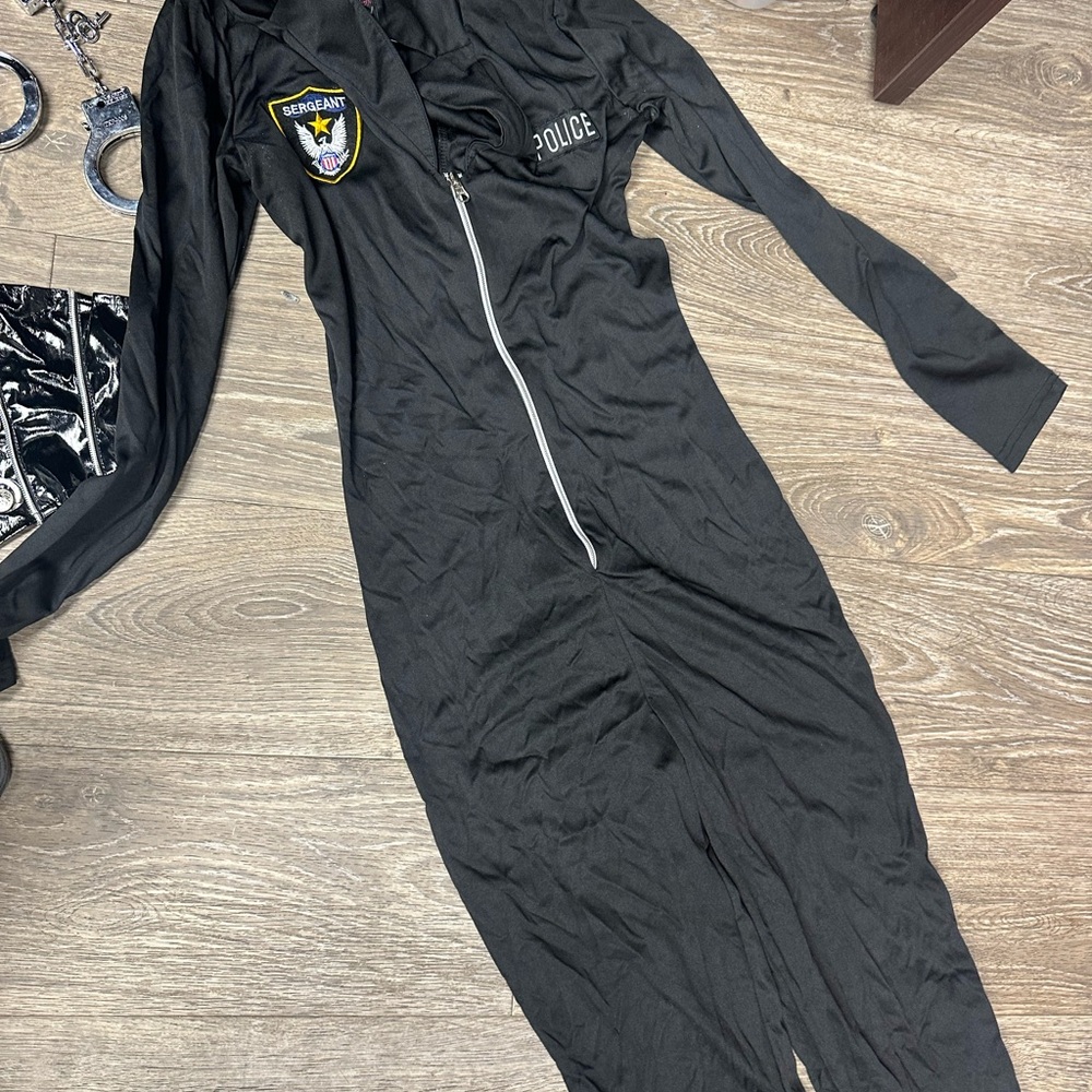 Halloween costume size medium adult 5 pieces included - Picture 7 of 16
